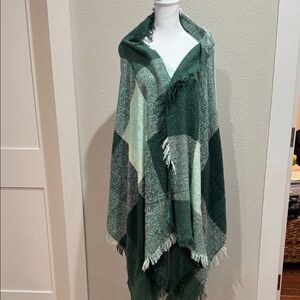 Green and White Plaid Shawl